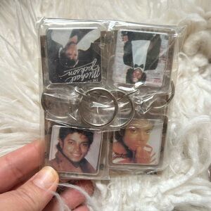 Michael Jackson Photo Keychain Set - Multicolor